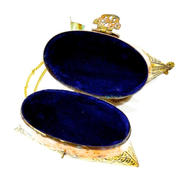 VTG 70's Rare Ornate Brass Copper Pillow Purse - Picture 4 of 5